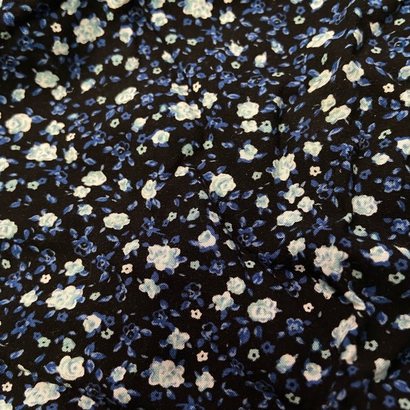 Blue Floral Crop Top - Picture 2 of 2